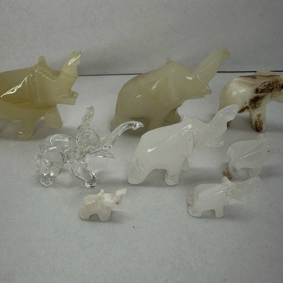 Vintage Natural Onyx Hand Carved Elephant Figures. Cream white home decor 8 lots - Picture 9 of 9